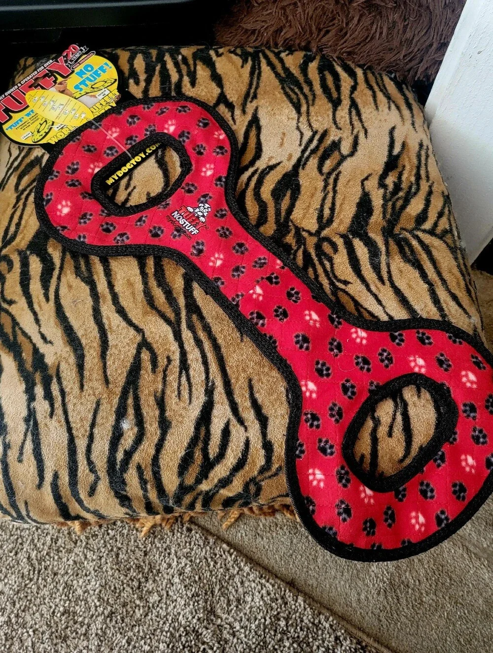 Tuffy Dog Toy Chew Ring  Tuff Scale 10  No Stuff Large Xlarge Red .. New!